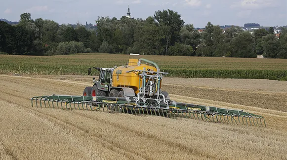 Решение системы смазки для разбрасыватель навоза